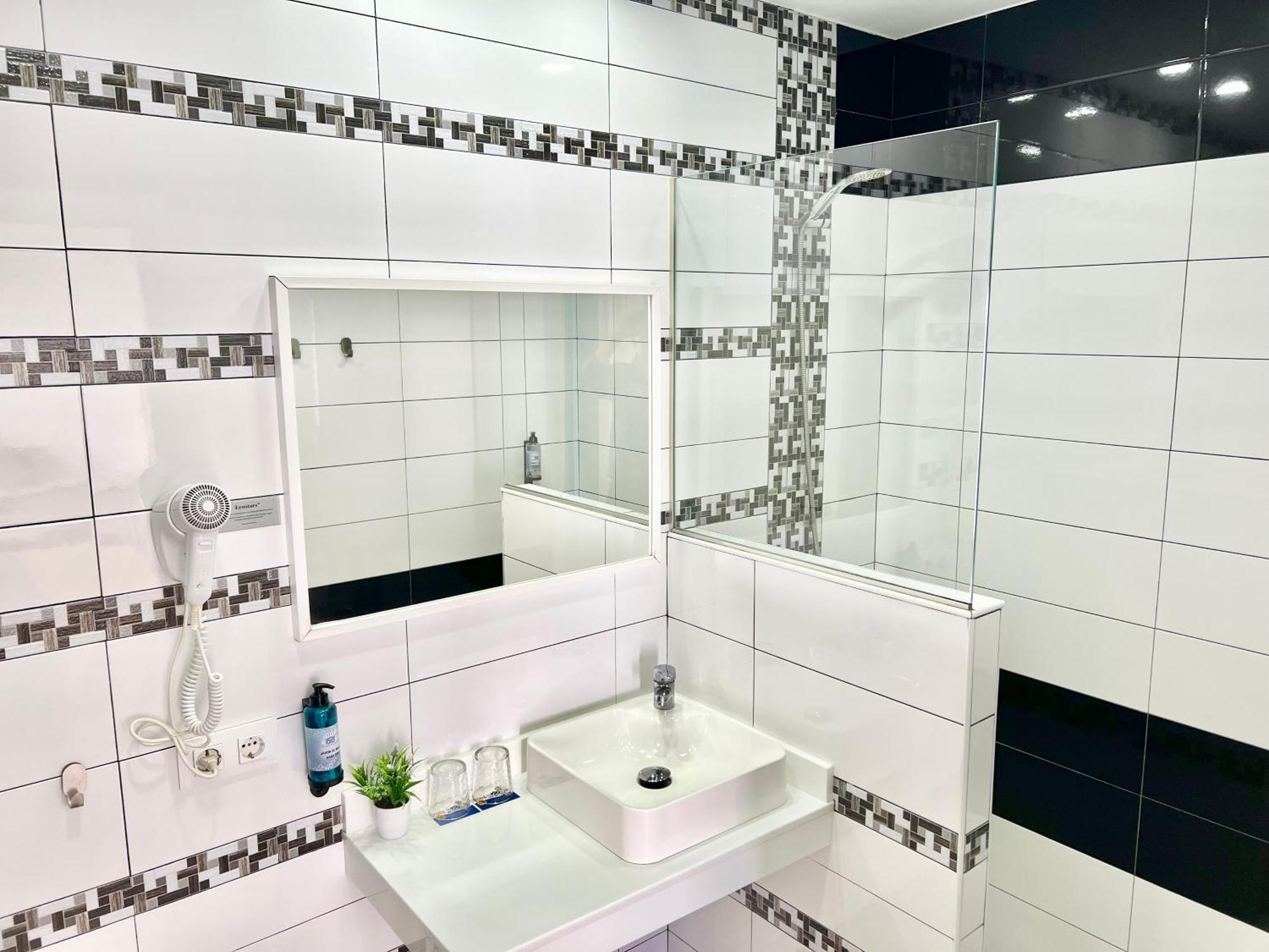 Dori Rooms Hostal 타리파 외부 사진